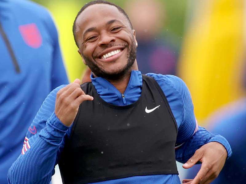 لاعب المنتخب الإنكليزي  رحيم سترلينغ 