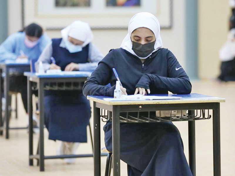 جانب من لجان اختبارات الثانوية