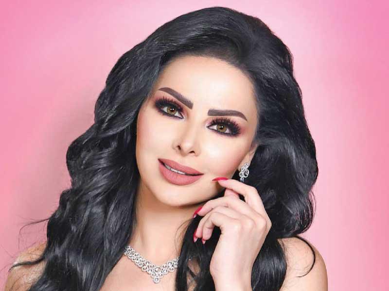 الفنانة الأردنية ديانا كرزون