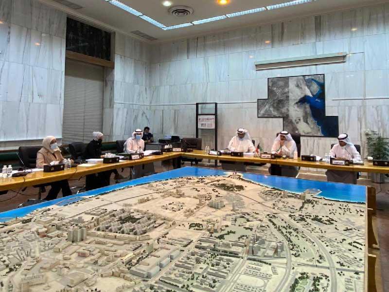 اللجنة القانونية والمالية في المجلس البلدي