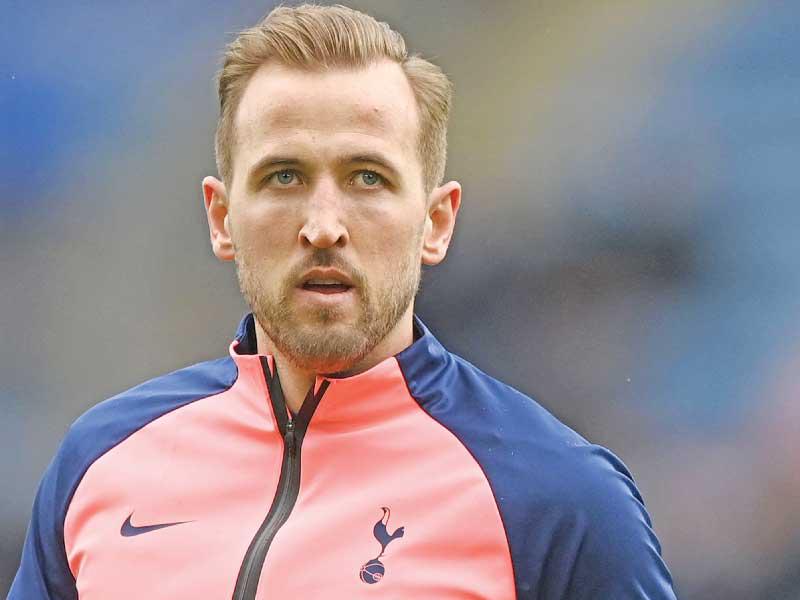  مهاجم توتنهام الدولي هاري كين 