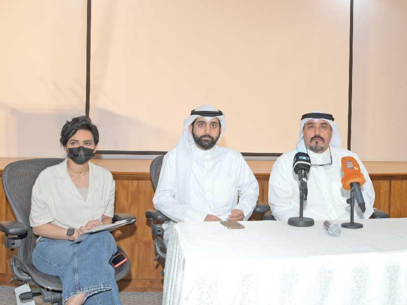 أبل وحاكم مع مشاركين في استراتيجية هيئة الرياضة للتطوير