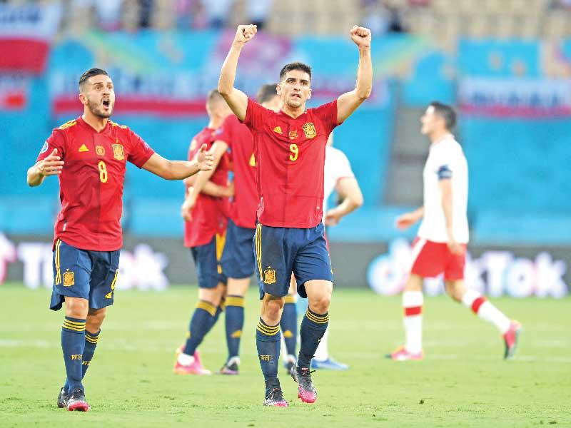 موراتا نجم منتخب إسبانيا وزميله كوكي