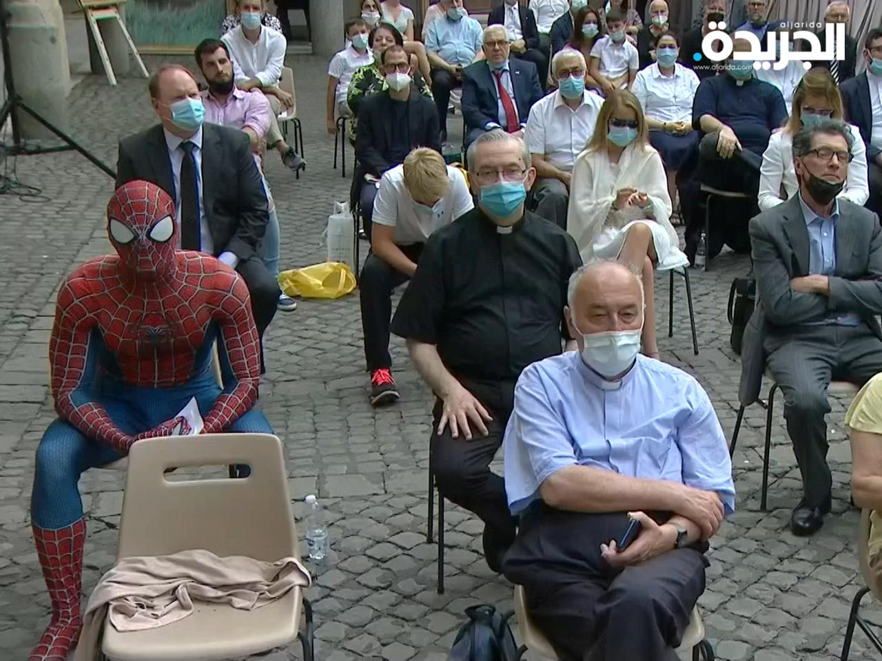 «سبايدرمان» يلتقي بابا الفاتيكان