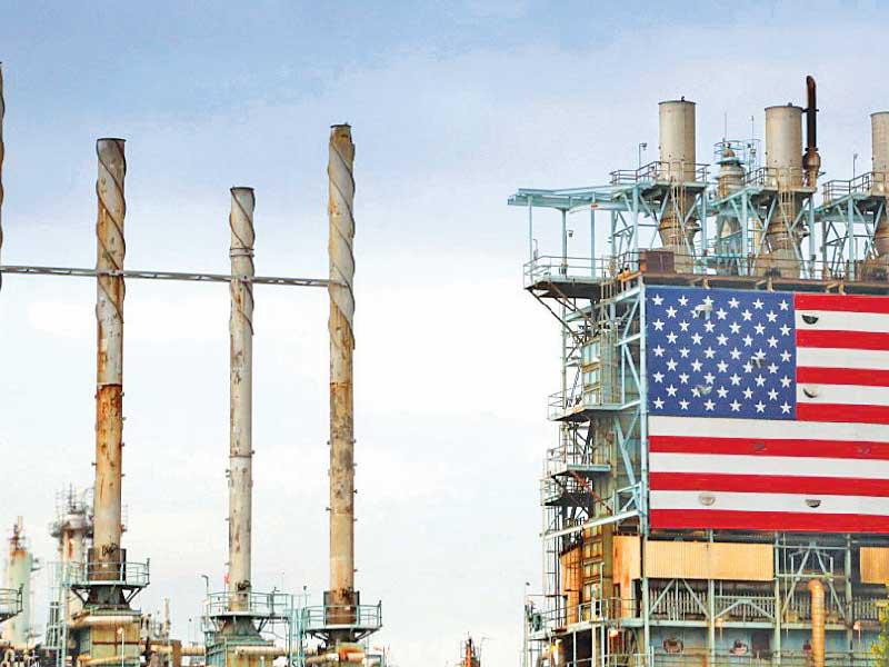 النفط بأعلى مستوى منذ نهاية 2018 بفضل المخزونات 