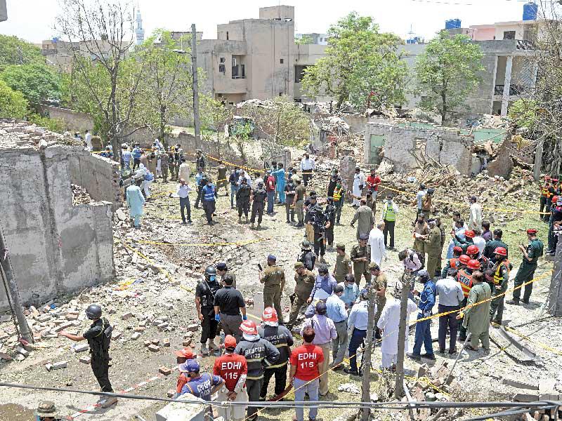 باكستان مقتل 3 في انفجار استهدف شرطة لاهورn