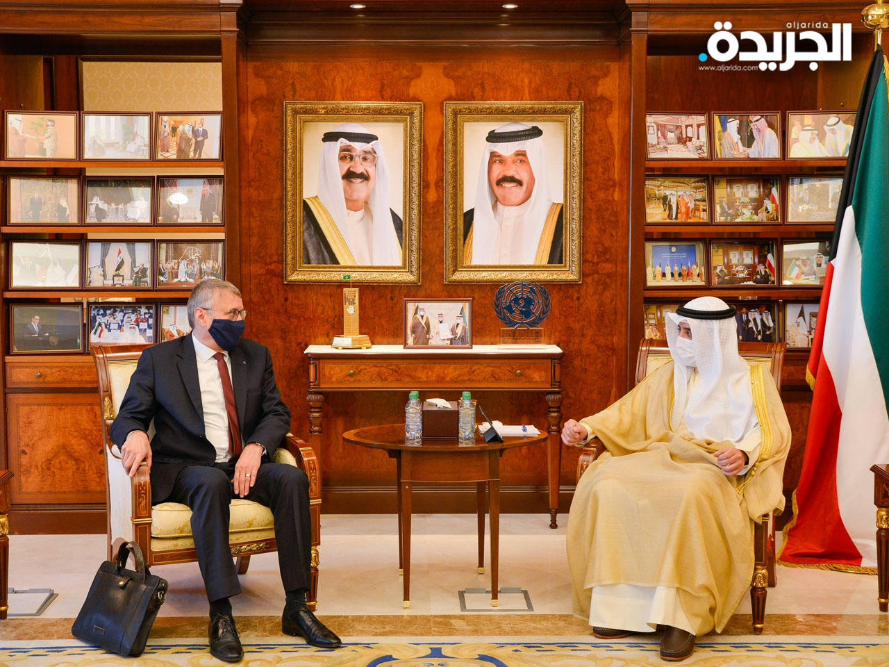 الناصر مستقبلاً السفير التشيكي