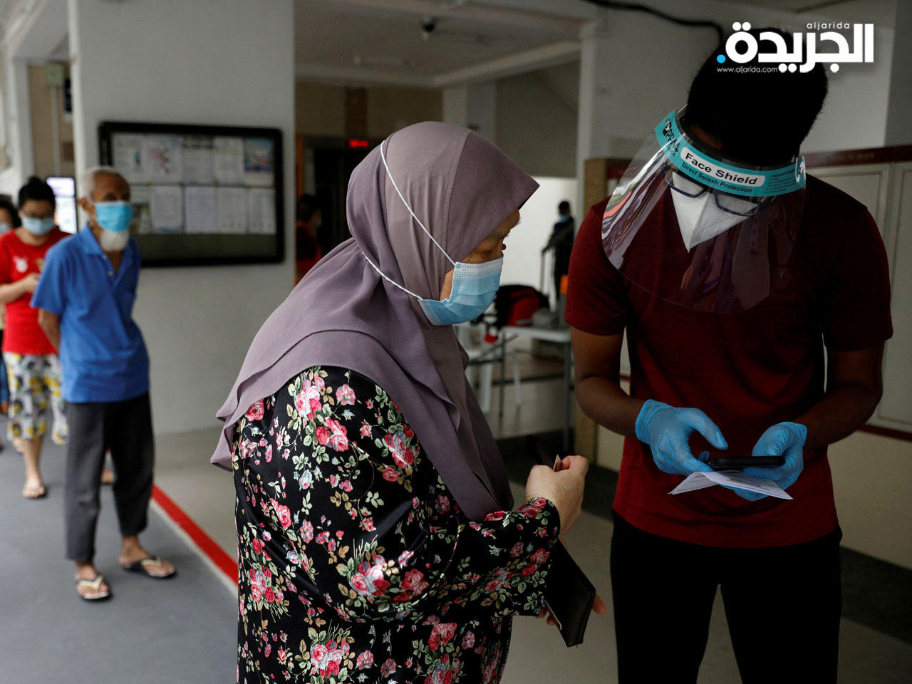 سنغافورة تتطلع للتعايش مع «كورونا» كالإنفلونزا