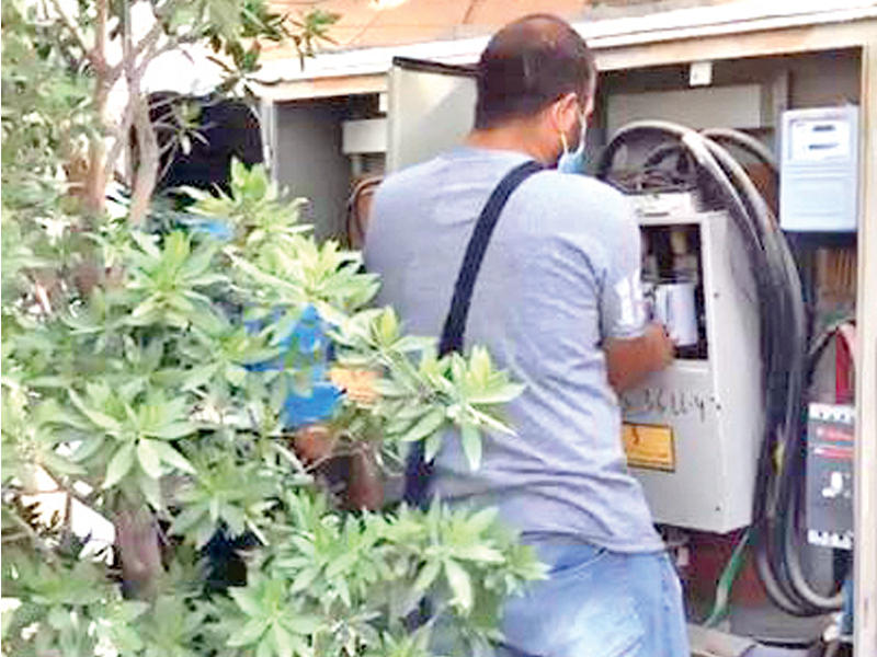 قطع الكهرباء عن أحد العقارات المخالفة