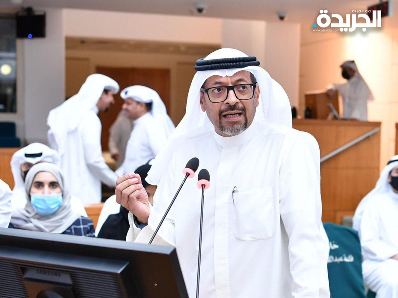 وزير المالية وزير دولة للشؤون الاقتصادية والاستثمار خليفة مساعد حمادة