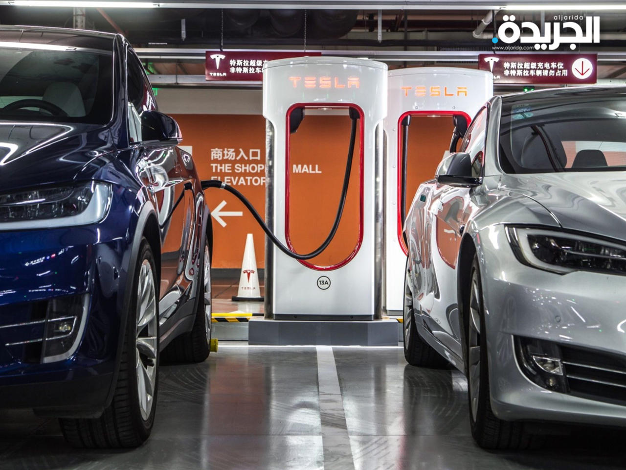 «تسلا» تعتزم سحب 280 ألف سيارة في الصين