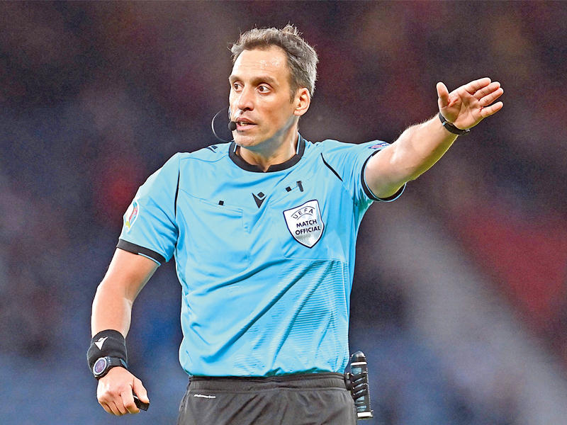 الحكم الأرجنتيني أندريس راباليني 