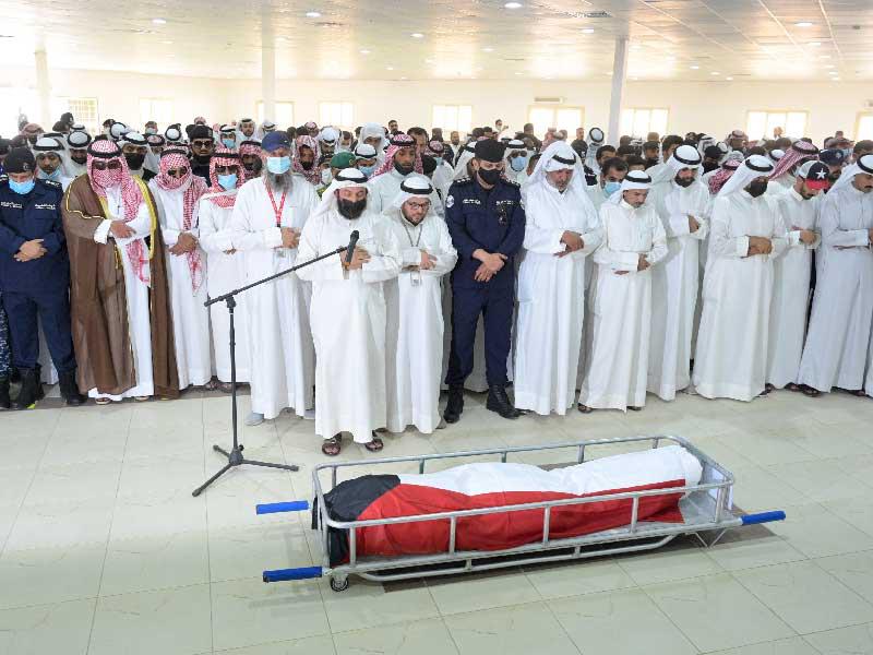 صلاة الجنازة على شهيد الواجب الشرطي عبدالعزيز الرشيدي