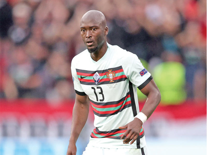 لاعب المنتخب البرتغالي  دانيلو بيريرا