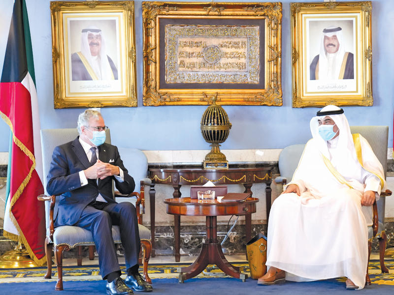  رئيس مجلس الوزراء سمو الشيخ صباح الخالد مستقبلاً سفير بلجيكا أمس