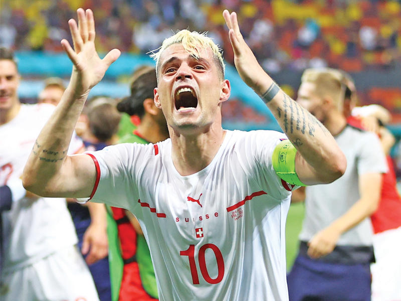  لاعب وسط منتخب سويسرا غرانيت تشاكا