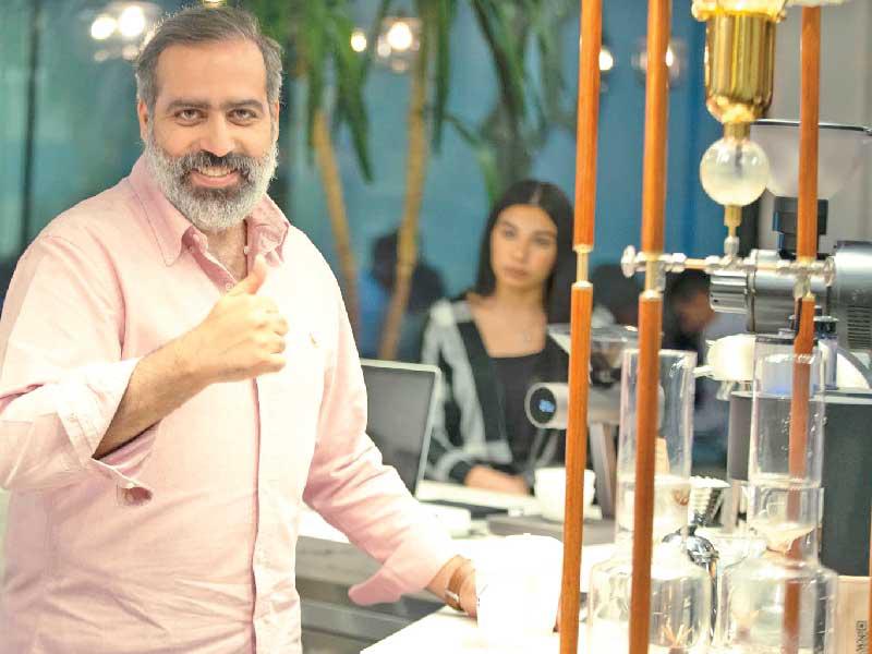 الفنان عبدالله التركماني 