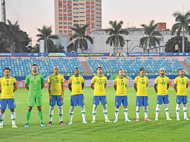 لاعبو المنتخب البرازيلي خلال مباراة سابقة