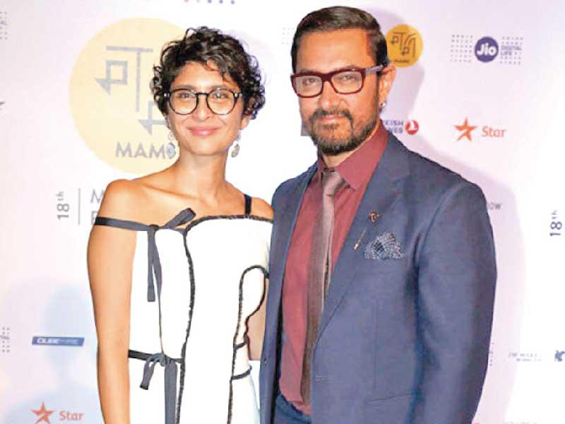 الممثل عامر خان وزوجته المخرجة كيران راو