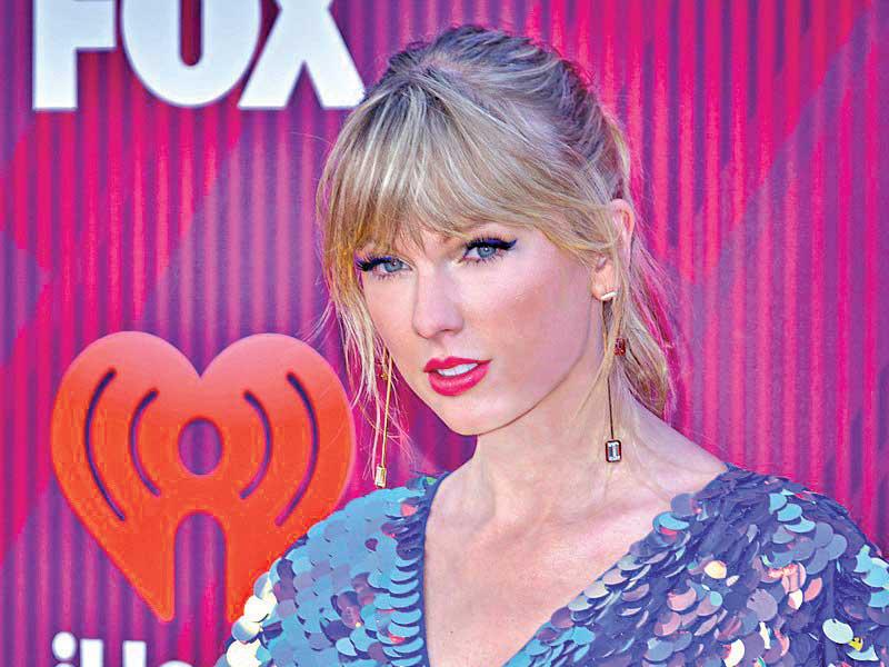 الممثلة تايلور سويفت