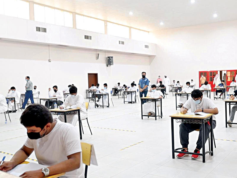 جانب من اختبارات الصف الـ 12