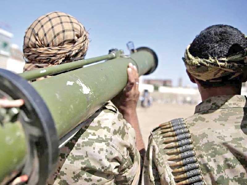 مقتل وإصابة 22 بقصف معسكر يمنيn