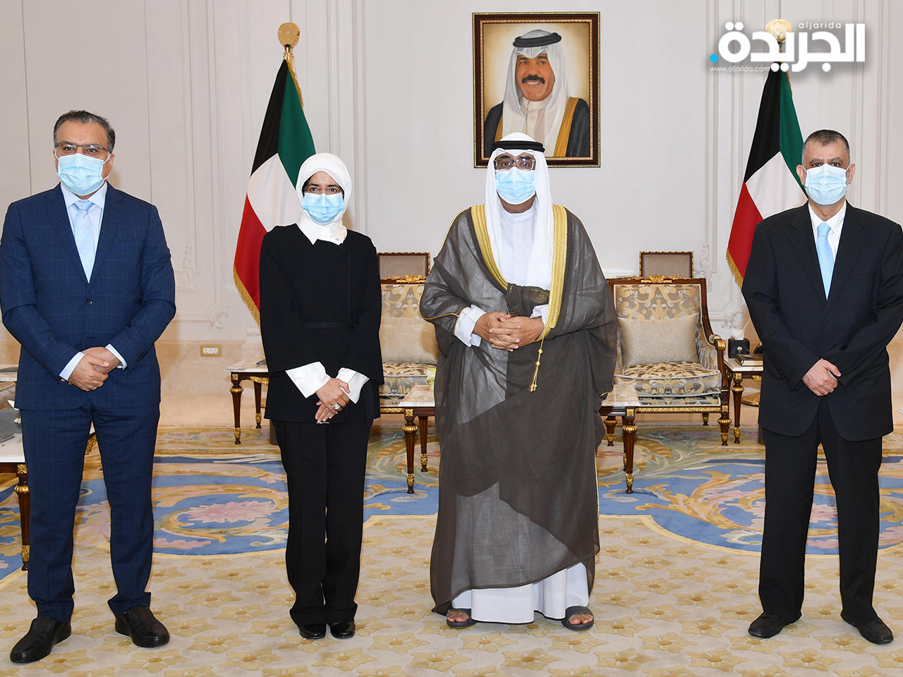 سمو نائب الأمير مستقبلاً فريق أزمة كورونا