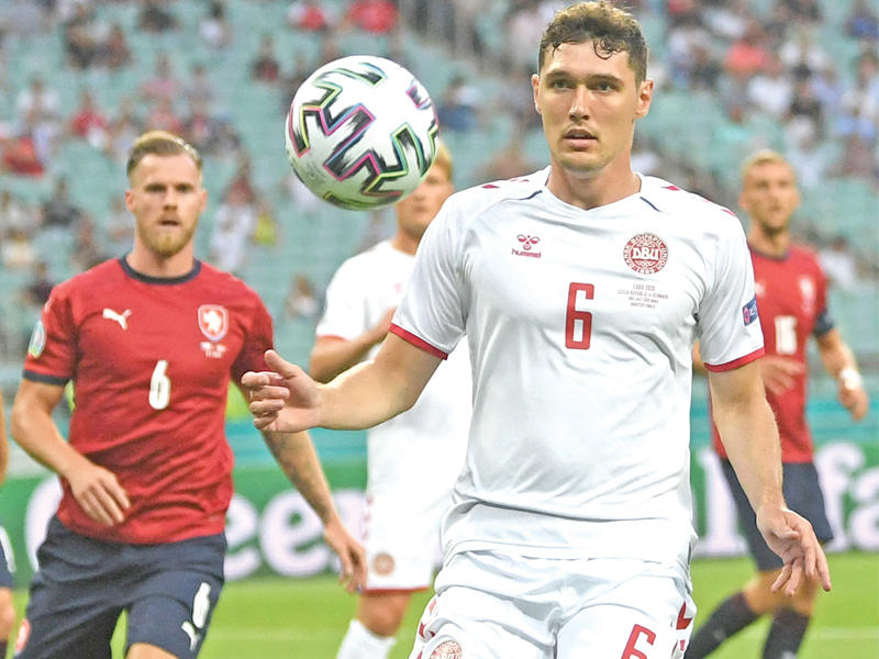 المدافع الدنماركي أندرياس كريستنسن