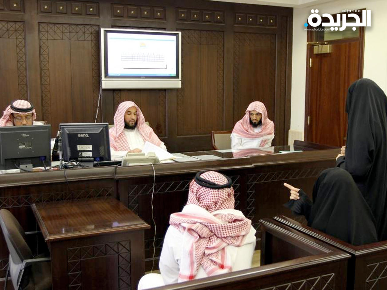 السعودية تسمح للمحامين الأجانب بالترافع أمام محاكمها