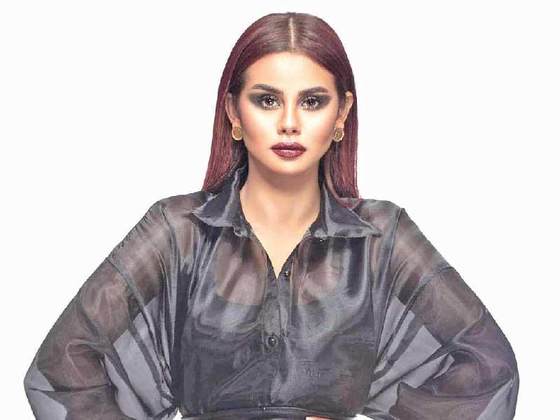 الممثلة منة عرفة