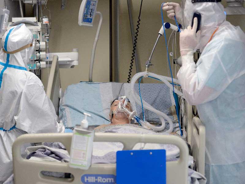 مريض فيروس كورونا داخل العناية المركزة 