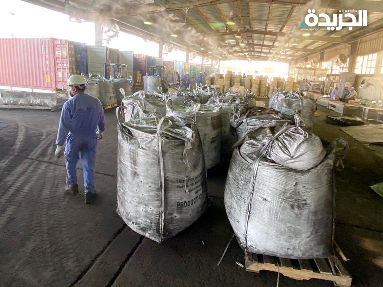 إحباط إدخال 25 ألف كيس «تنباك» في ميناء الشعيبة