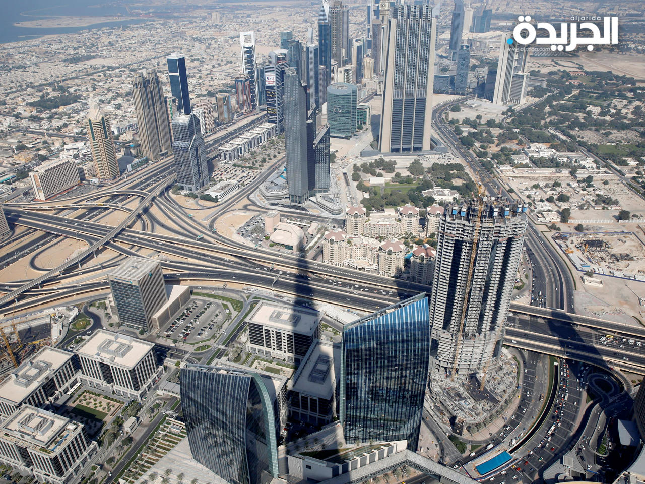 الإمارات تمنع المتعاملين أو الزائرين من دخول الوزارات