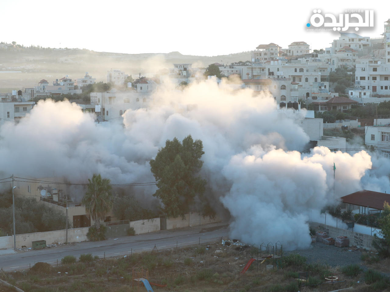 قوات الاحتلال تفجر منزل الأسير الفلسطيني منتصر شلبي