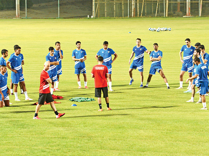 جانب من تدريب المنتخب الأولمبي أول أمس