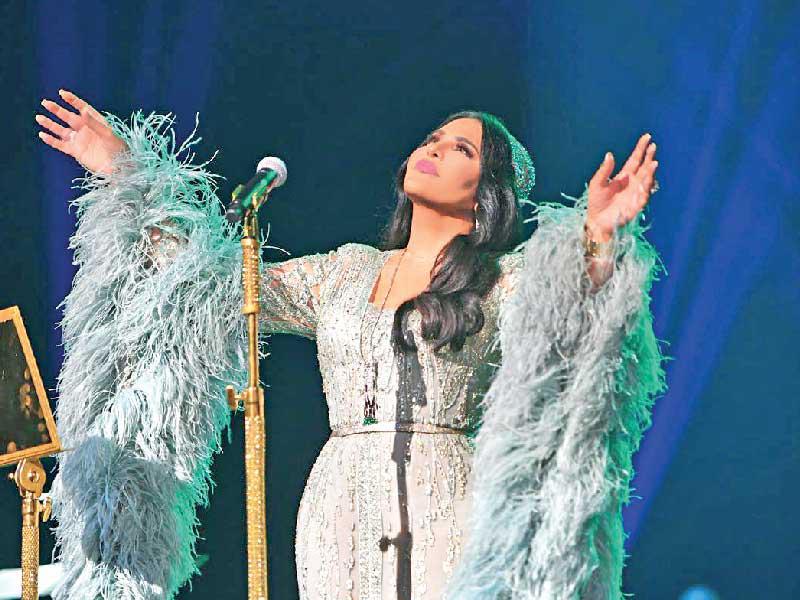 المطربة أحلام