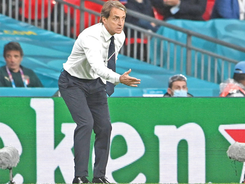  المدير الفني للمنتخب الإيطالي لكرة القدم روبرتو مانشيني