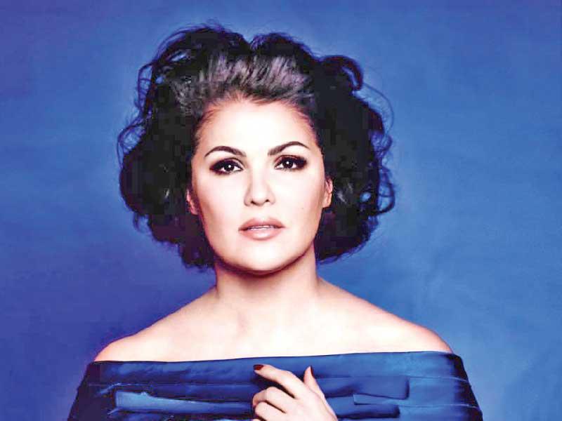 نجمة الأوبرا الروسية آنا نيتريبكو