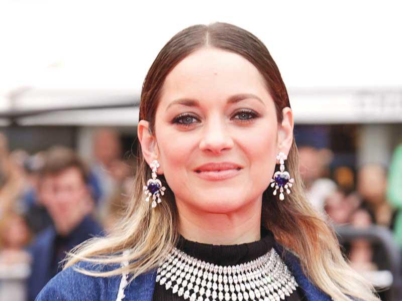 الممثلة ماريون كوتيار