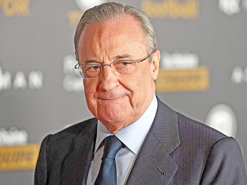 رئيس نادي ريال مدريد فلورنتينو بيريز 