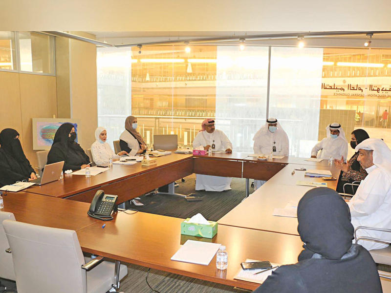 وكيل وزارة التربية، د. علي اليعقوب خلال اجتماعه بالموجهين أمس