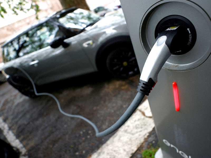 السيارات الكهربائية