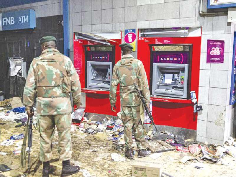 جنوب إفريقيا: انتشار الجيش لا يوقف العنف