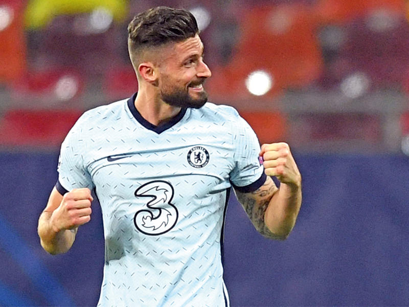  المهاجم الفرنسي أوليفييه جيرو