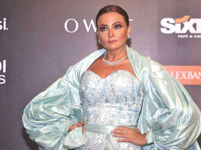 الفنانة بشرى