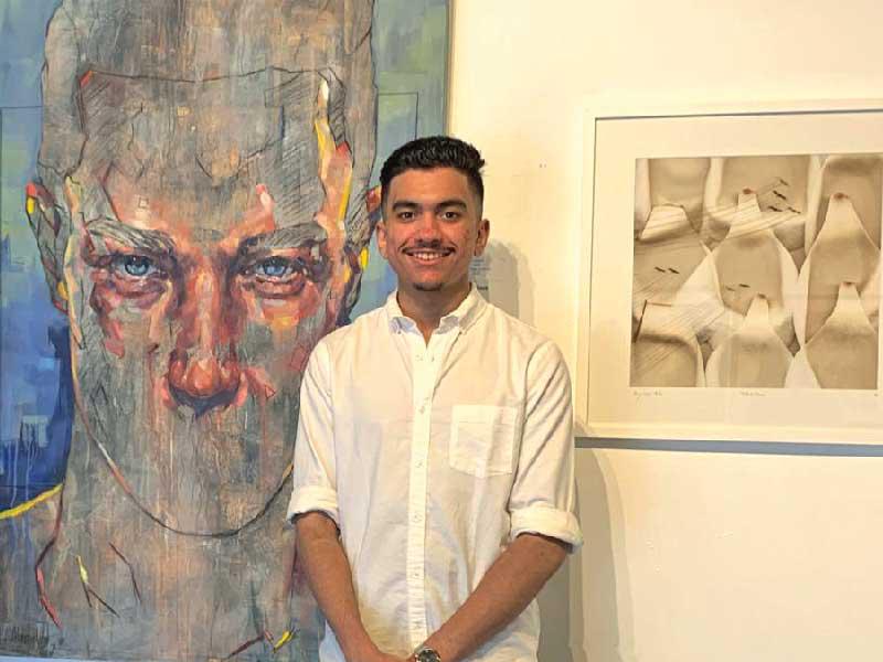 الفنان علي علمدار