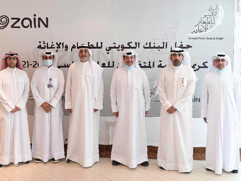 الخشتي والأنصاري يتوسطان مسؤولي «زين» وبنك الطعام