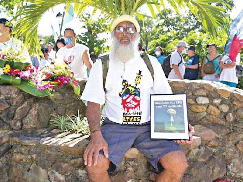 الآلاف في بابيتي يحتجون عشية زيارة ماكرون