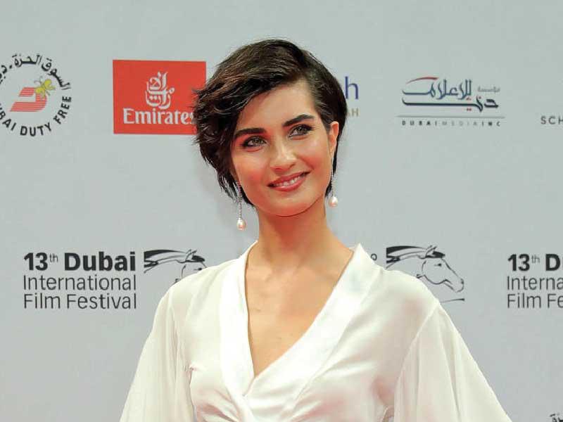 الممثلة التركية ​توبا بويوكستون