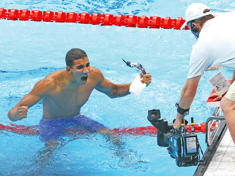 السباح التونسي الشاب أحمد أيوب الحفناوي